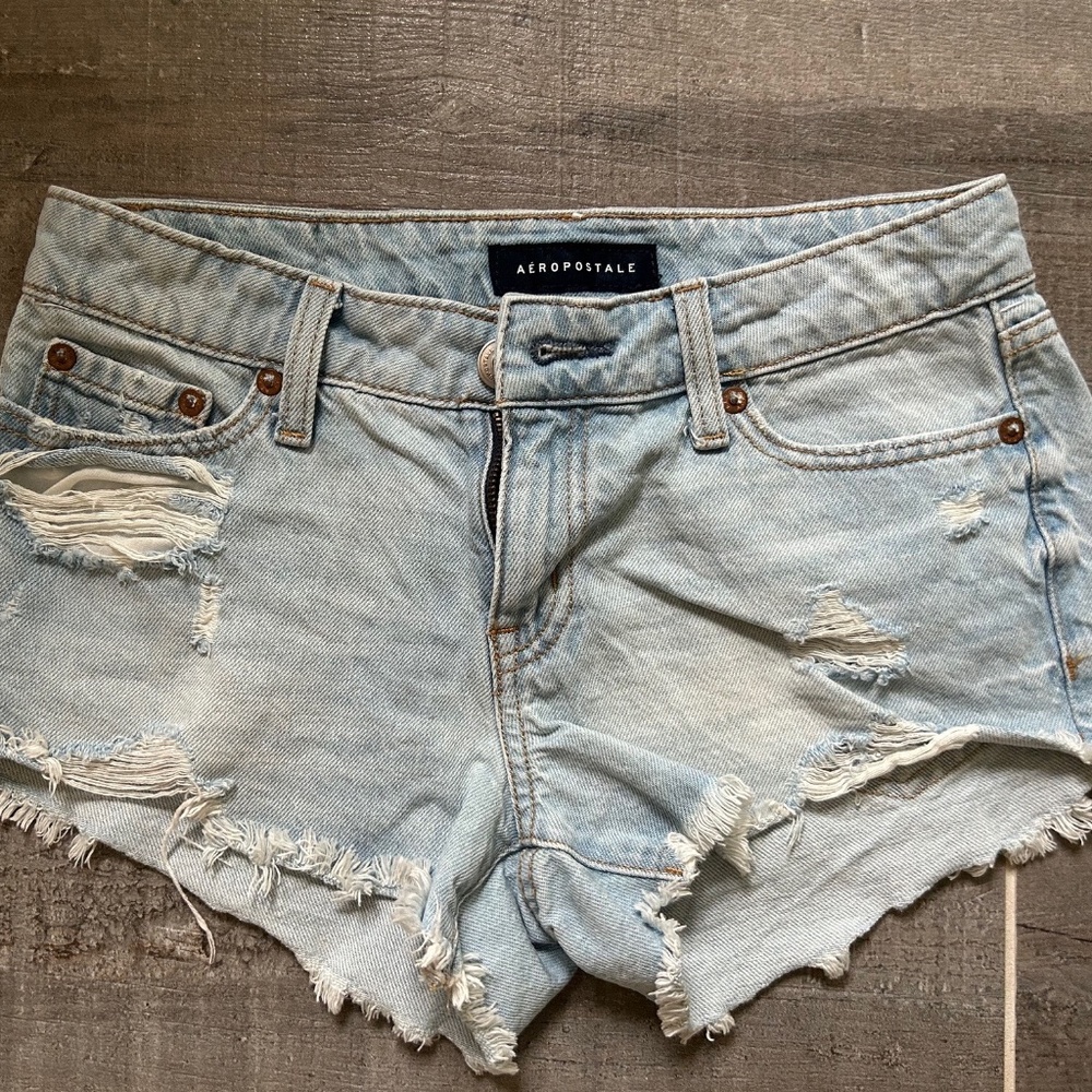 Aeropostale Vintage Distressed Low Rise Denim Shorty size 00